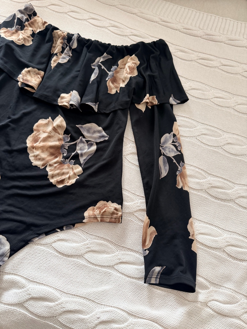 Black Floral Long Sleeve Off the Shoulder Bodysuit Size L Ruffle - Picture 10 of 13